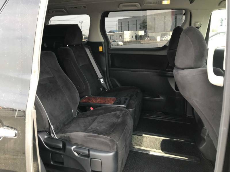 Toyota Vellfire  Black #7