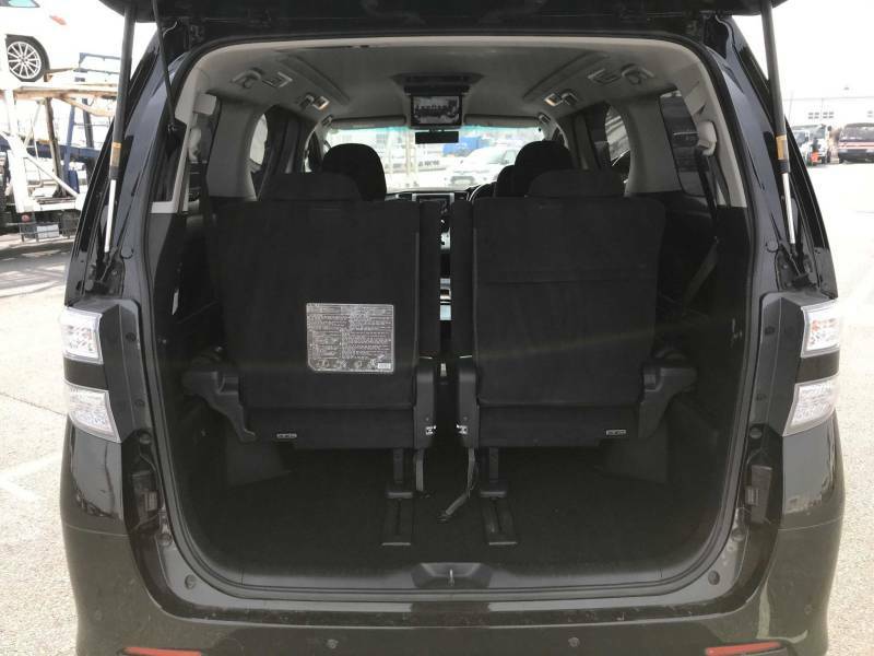 Toyota Vellfire  Black #9