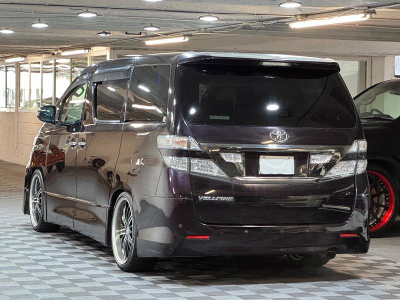 Toyota Vellfire 2.4Z Platinum Selection 7 Seat Ulez Purple #3
