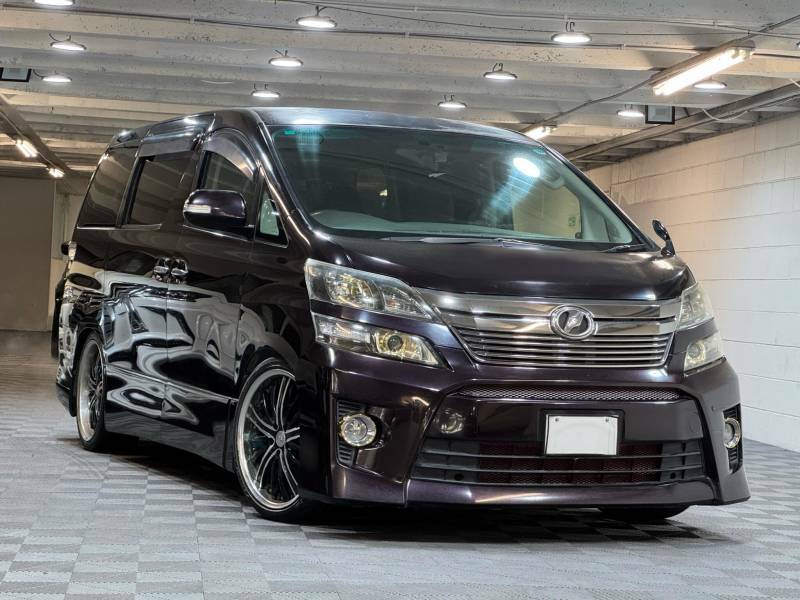 Toyota Vellfire 2.4Z Platinum Selection 7 Seat Ulez Purple