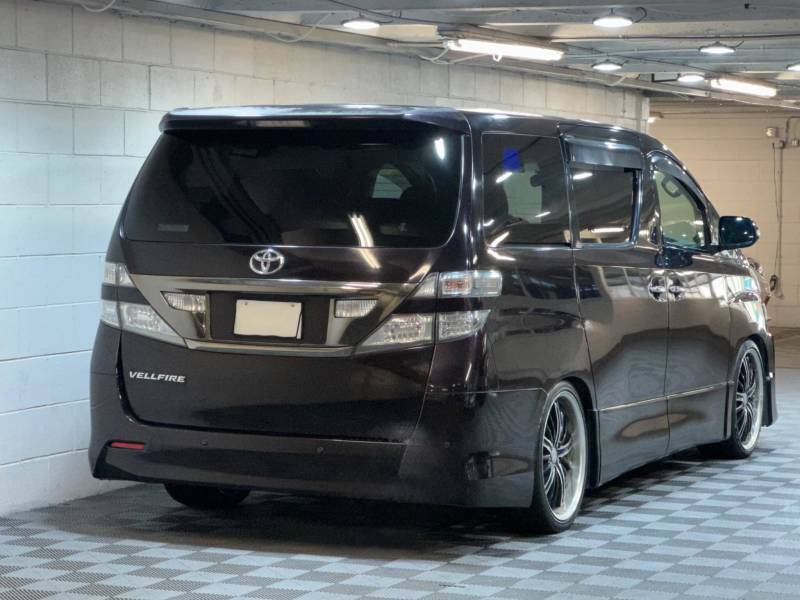 Toyota Vellfire 2.4Z Platinum Selection 7 Seat Ulez Purple #4