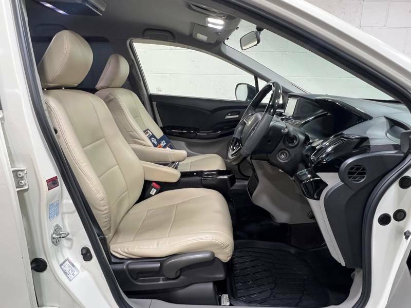 Honda Odyssey 2.4 White #7
