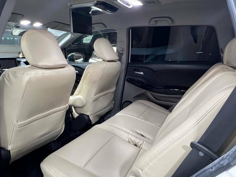 Honda Odyssey 2.4 White #11