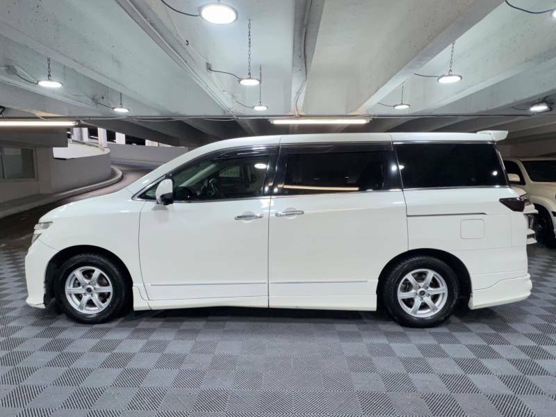 Nissan Elgrand 2.5 250 Highway Star Full Impul Car Ulez White #2