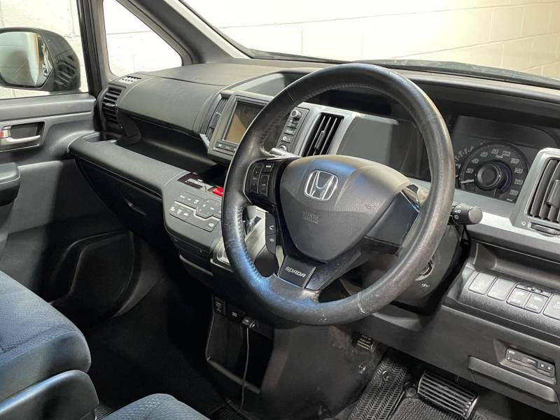 Honda StepWagon 2.0 White #8