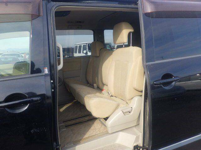Mitsubishi Delica Mpv White #8