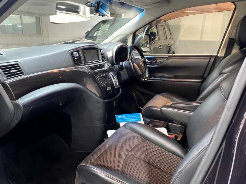 Nissan Elgrand  Black #10