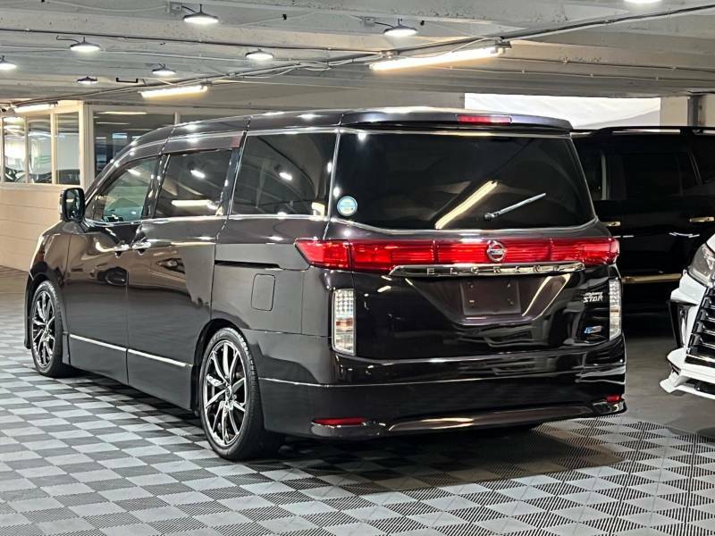 Nissan Elgrand 3.5 350 Highway Star Twin Sunroof Ulez Black #3