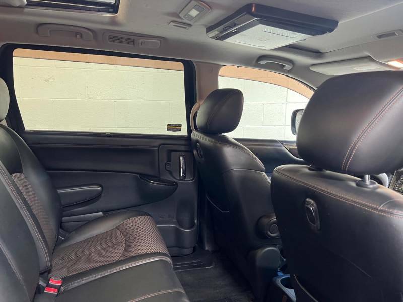 Nissan Elgrand  Black #14