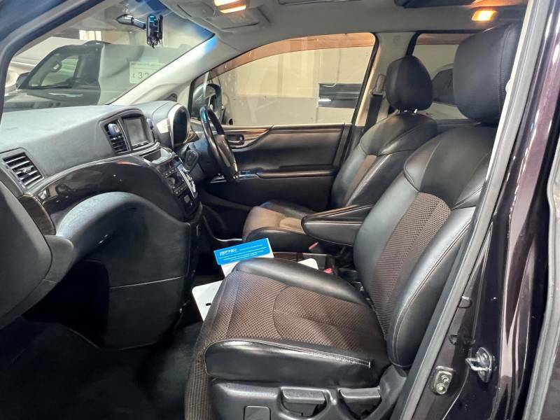Nissan Elgrand  Black #9