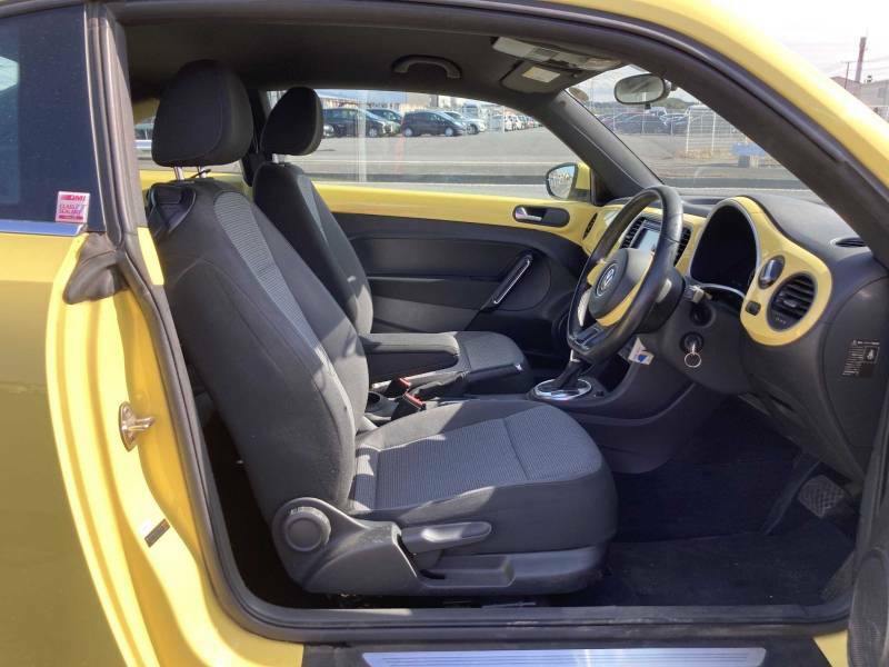 Volkswagen Beetle 1.2 Tsi Bluemotion Tech Design Hatchback Petro Yellow #4