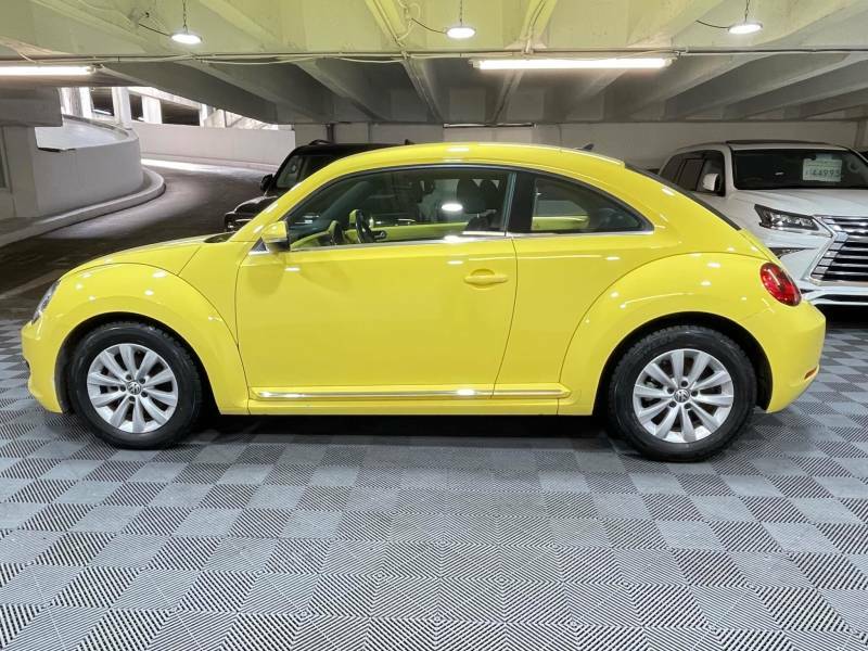 Volkswagen Beetle 1.2 Tsi Bluemotion Tech Design Hatchback Petro WVW106 Yellow #2