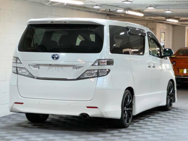 Toyota Vellfire 2.4Z Platinum Selection 2 7 Seat White #4
