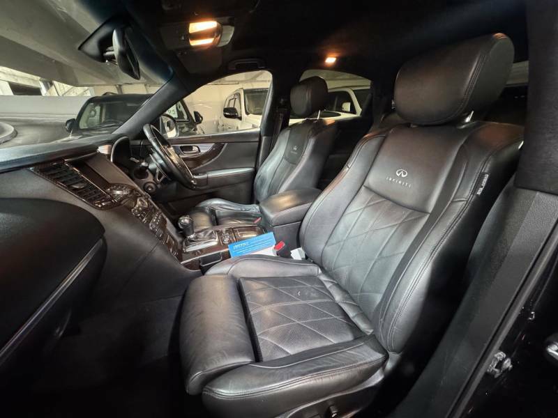 Infiniti FX 3.0 30D V6 Gt 4Wd Euro 5 White #9