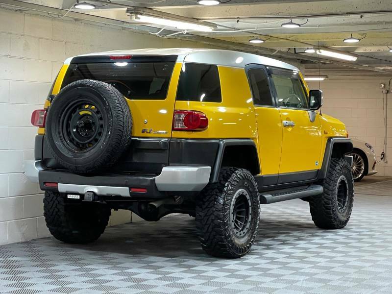 Toyota FJ Cruiser 4.0 V8 Colour Package 4Wd Lifted - 1963 A Green #4