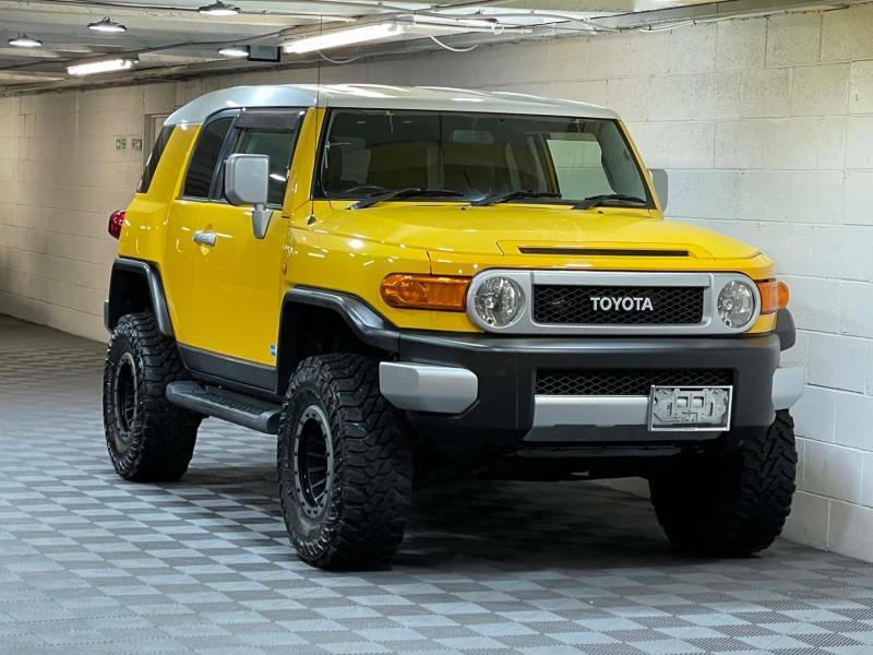 Toyota FJ Cruiser 4.0 V8 Colour Package 4Wd Lifted - 1963 A Green