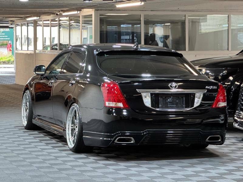 Toyota Crown Majesta 4.6 V8 G Type Wald Body Kit - 2009 09 Black #3
