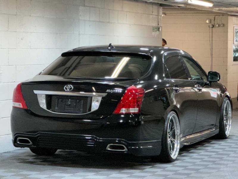 Toyota Crown Majesta 4.6 V8 G Type Wald Body Kit - 2009 09 Black #4