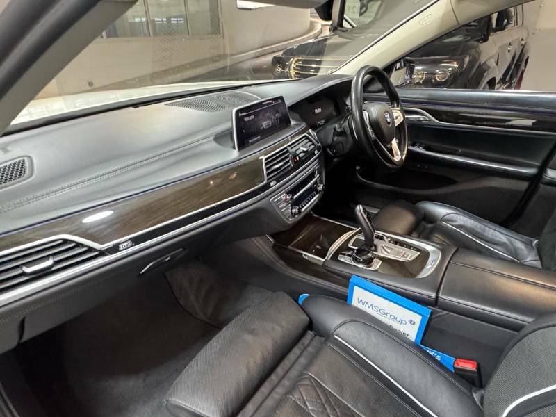BMW 7 Series 740Ld Xdrive White #10