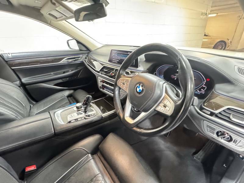 BMW 7 Series 740Ld Xdrive White #8