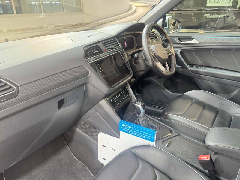 Volkswagen Tiguan Elegance White #11