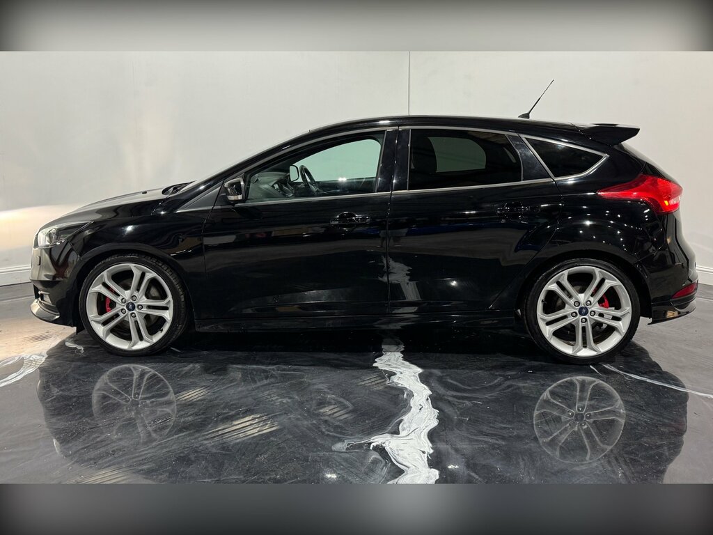 Ford Focus 2.0 Tdci St-3 Hatchback Euro 6 AD16JZO Black #5