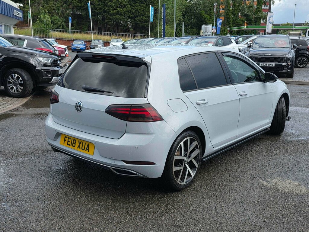 Volkswagen Golf 1.5 Tsi Evo Se Nav Black #3