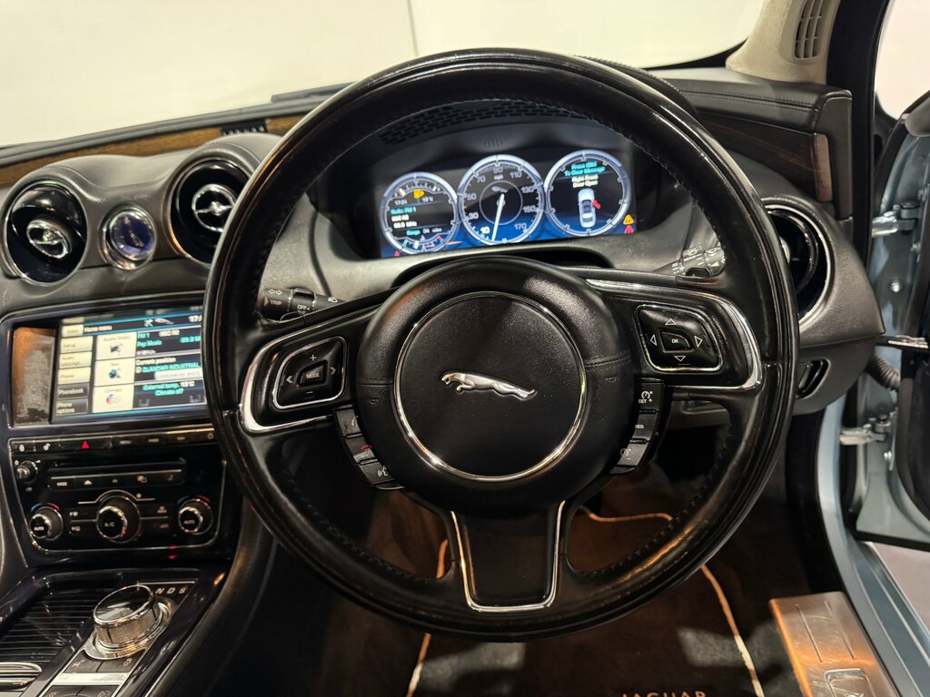 Jaguar XJ 3.0 3.0D V6 Portfolio Black #12
