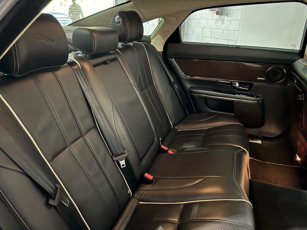Jaguar XJ 3.0 3.0D V6 Portfolio Black #19