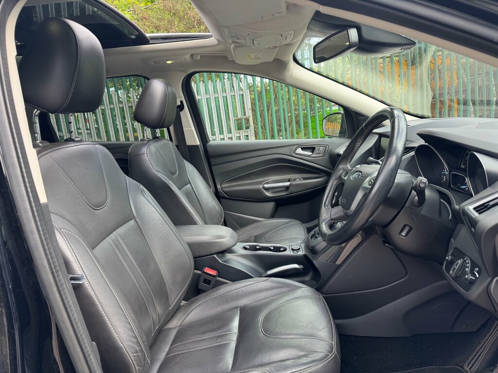 Ford Kuga 2.0 Tdci 150 Titanium 2Wd White #5