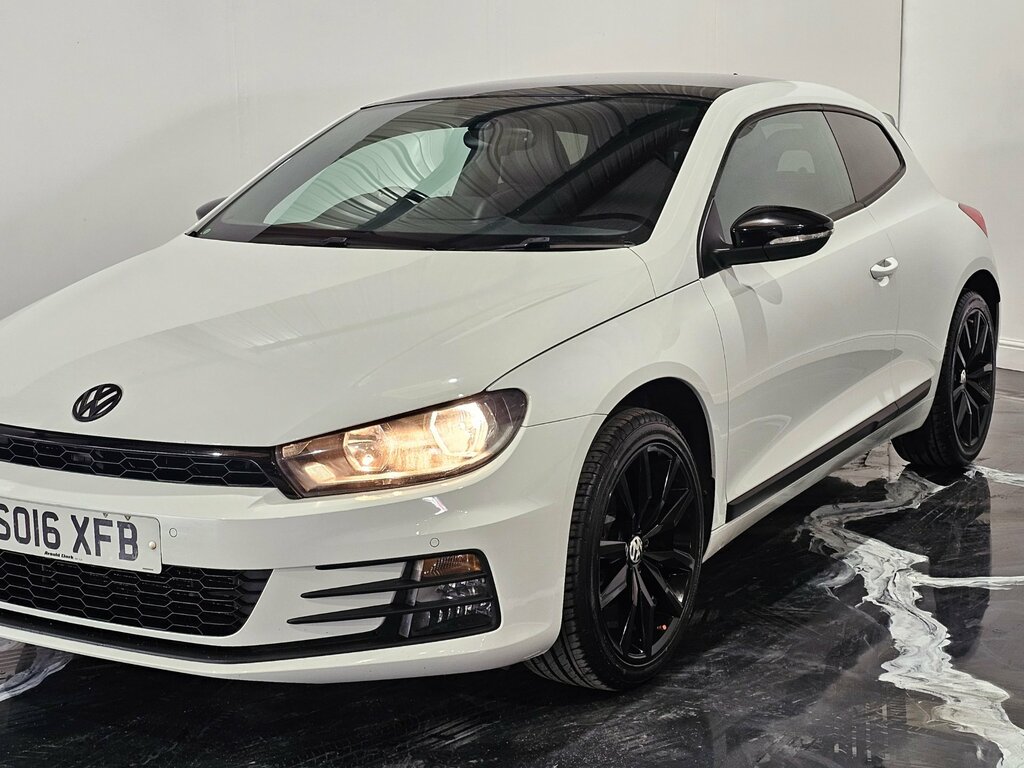 Volkswagen Scirocco 1.4 Tsi Bluemotion Tech Gt Black Edition Hatchback White #5