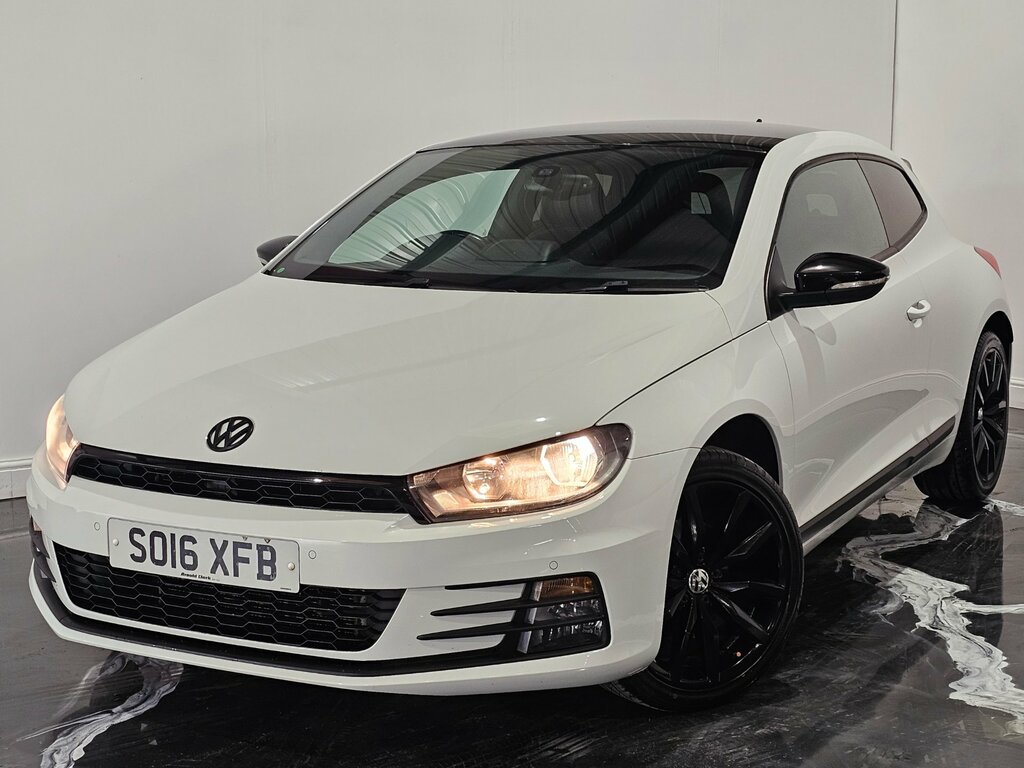 Volkswagen Scirocco 1.4 Tsi Bluemotion Tech Gt Black Edition Hatchback White #3