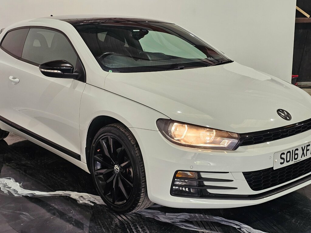 Volkswagen Scirocco 1.4 Tsi Bluemotion Tech Gt Black Edition Hatchback White #4