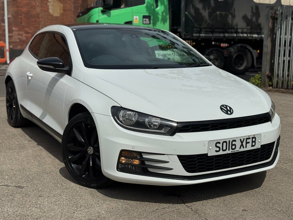 Volkswagen Scirocco 1.4 Tsi Bluemotion Tech Gt Black Edition Hatchback White