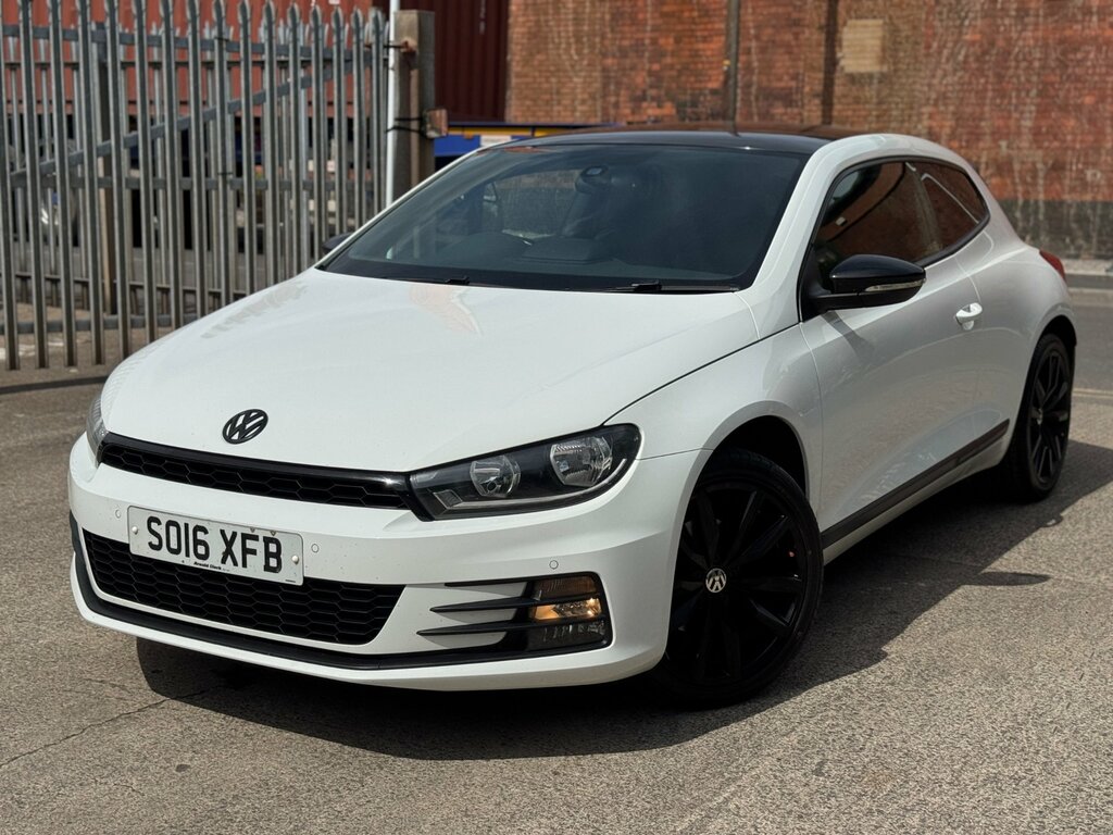 Volkswagen Scirocco 1.4 Tsi Bluemotion Tech Gt Black Edition Hatchback White #2