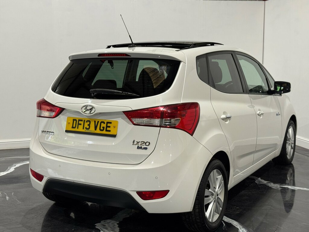 Hyundai Ix20 1.6 Crdi Style Hatchback Euro 5 White #6