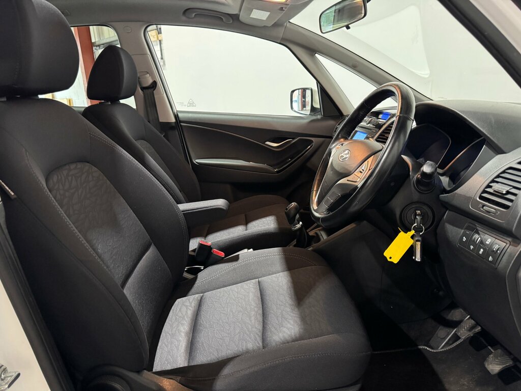 Hyundai Ix20 1.6 Active Euro 5 White #9