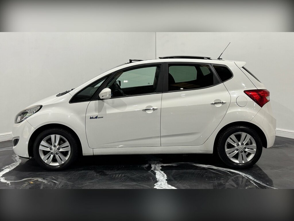 Hyundai Ix20 1.6 Crdi Style Hatchback Euro 5 White #5
