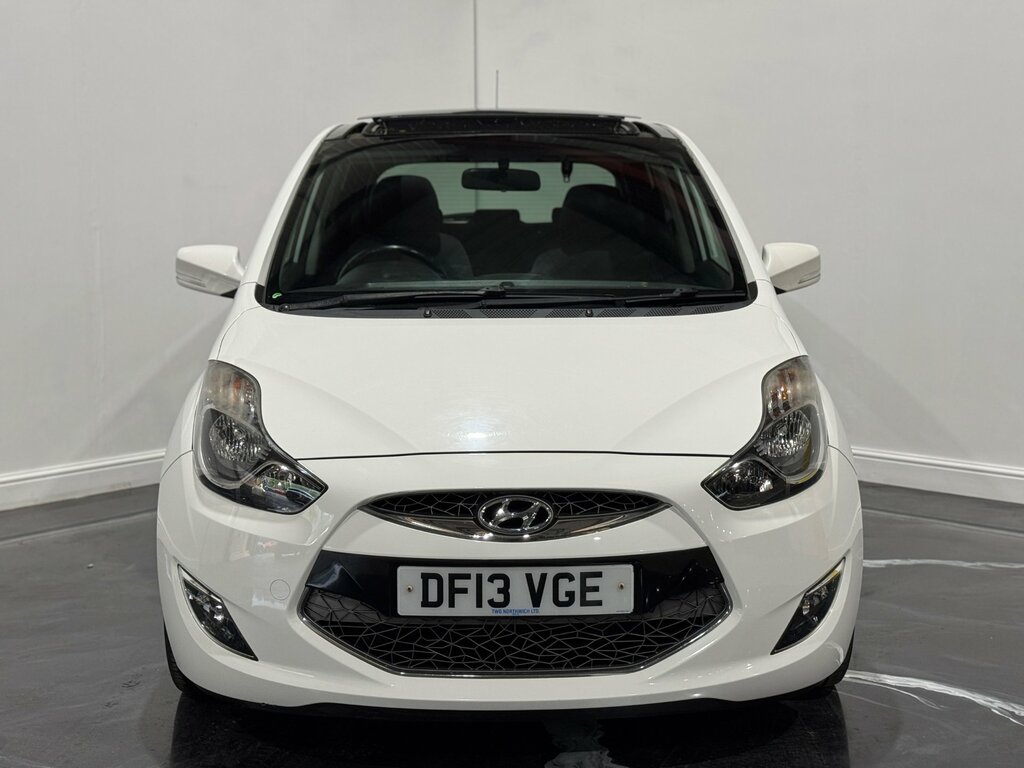Hyundai Ix20 1.6 Crdi Style Hatchback Euro 5 White #2