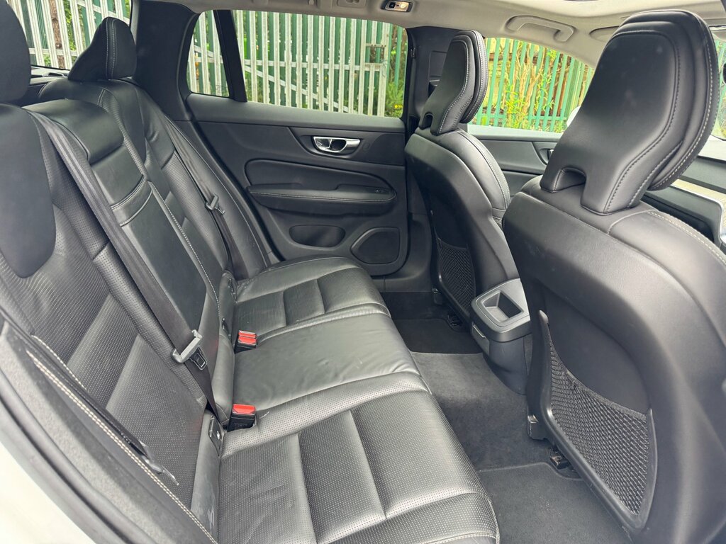 Volvo V60 D3 Momentum Grey #7