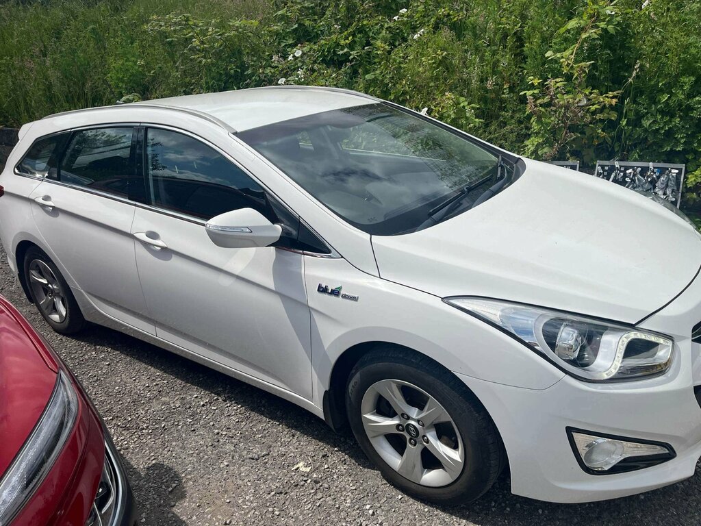 Hyundai I40 1.7 Crdi Blue Drive Active Estate Manua White #3