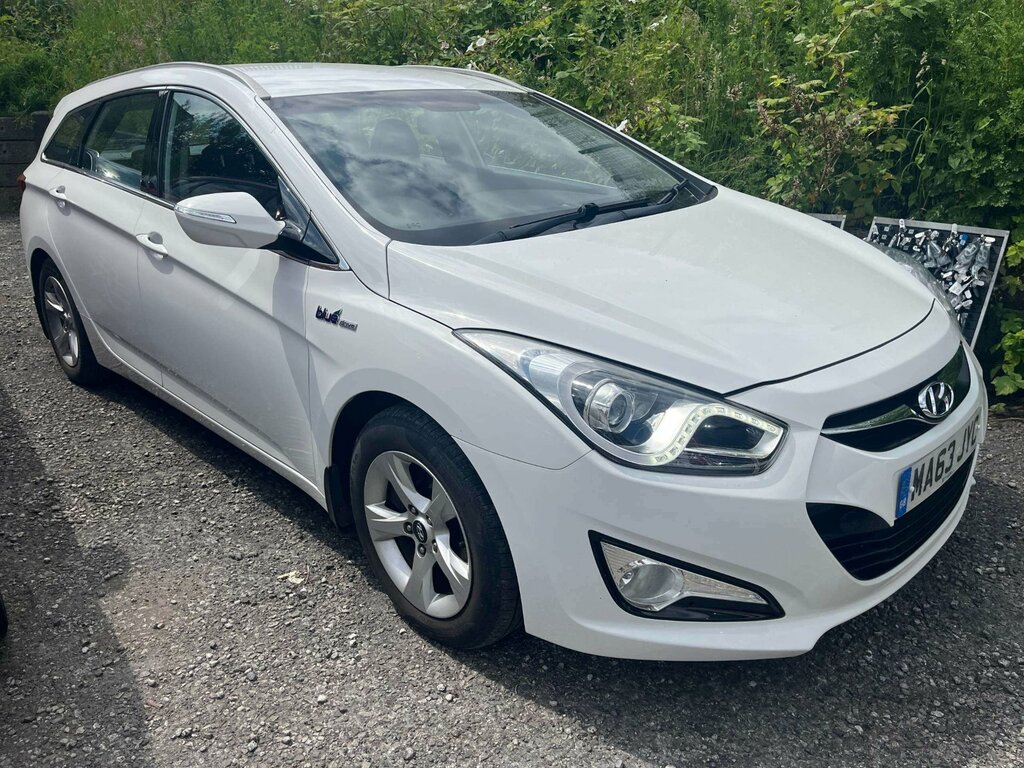 Hyundai I40 1.7 Crdi Blue Drive Active Estate Manua White
