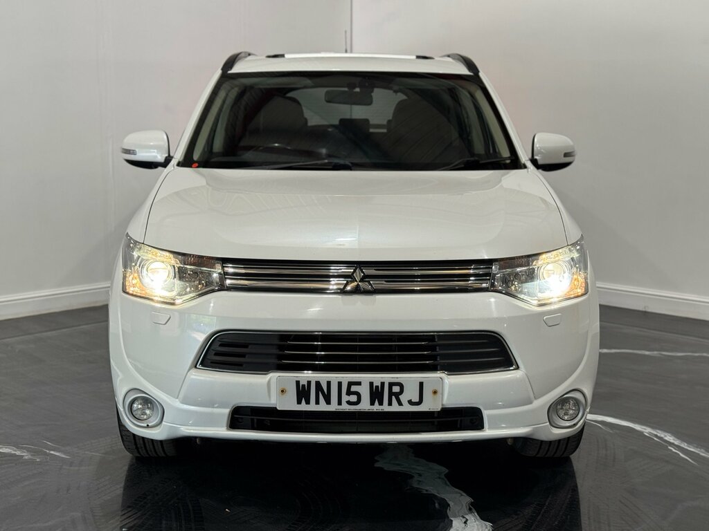 Mitsubishi Outlander 2.0H 12Kwh Gx4h Suv Plug-in Hybrid Cvt WN15WRJ White #2