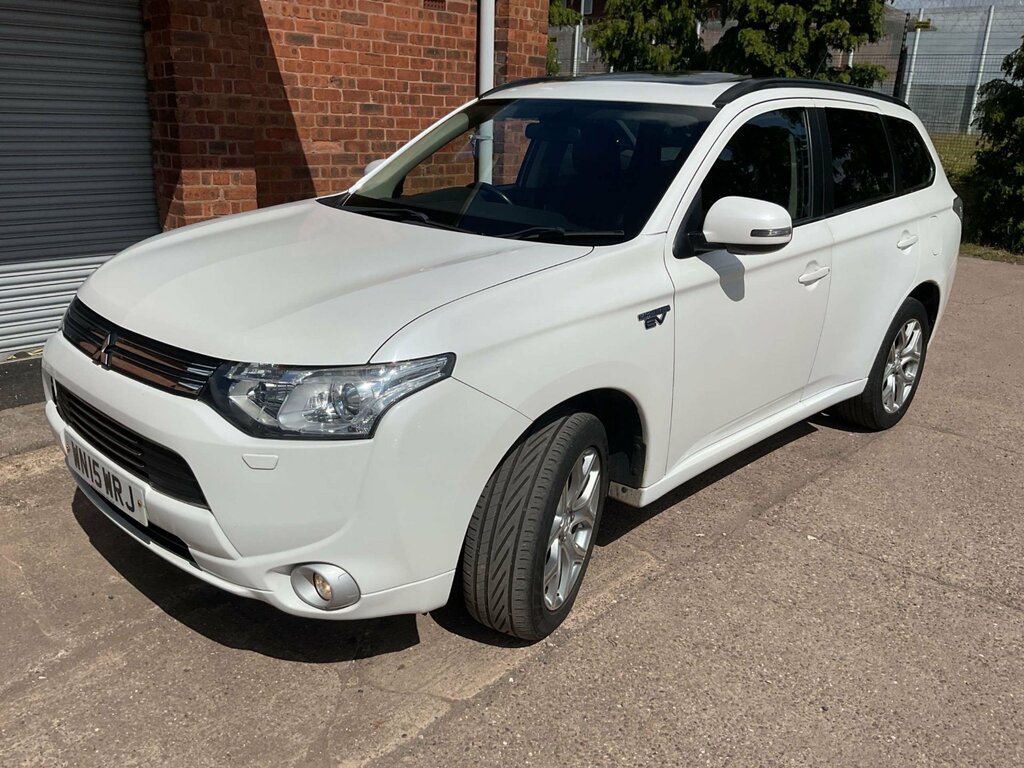 Mitsubishi Outlander 2.0H 12Kwh Gx4h Suv Plug-in Hybrid Cvt White #2