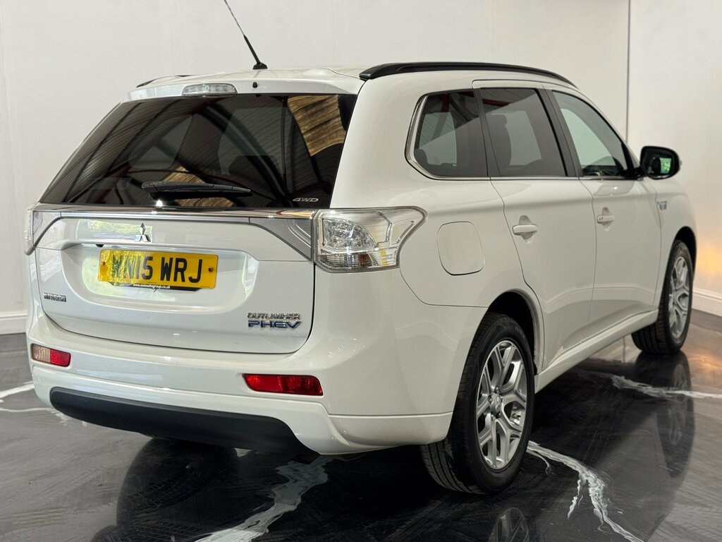 Mitsubishi Outlander 2.0H 12Kwh Gx4h Suv Plug-in Hybrid Cvt WN15WRJ White #6
