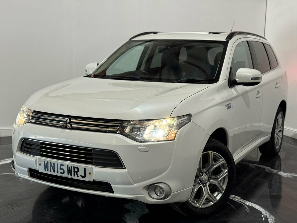 Mitsubishi Outlander 2.0H 12Kwh Gx4h Suv Plug-in Hybrid Cvt WN15WRJ White #3