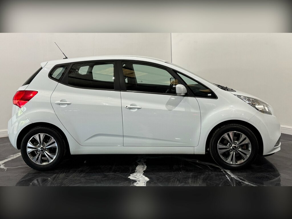 Kia Venga 1.4 Crdi 2 Mpv Euro 6 89 Bhp PF15SYC White #4
