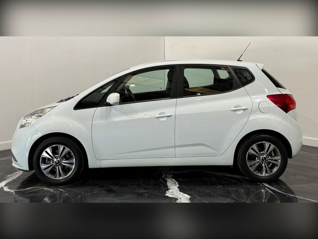Kia Venga 1.4 Crdi 2 Mpv Euro 6 89 Bhp PF15SYC White #5