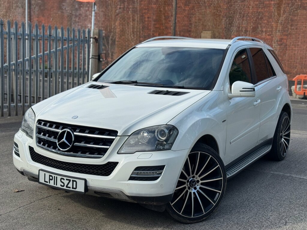 Mercedes-Benz M Class 3.0 Ml350 Cdi V6 Blueefficiency Grand Edition Suv White #2