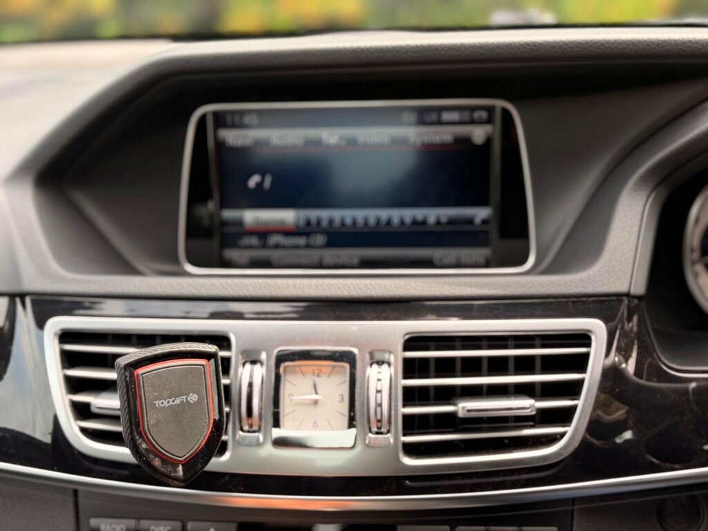 Mercedes-Benz E Class 2014 14 E220 Silver #22